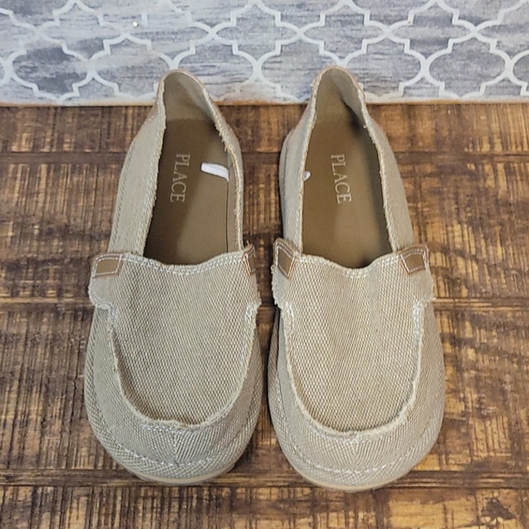 Childrens Place Tan Canvas Slip on Shoes Size 2 - Picture 2 of 8